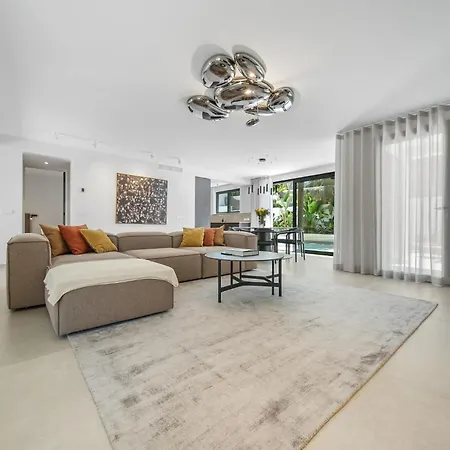 Villa Rio Beachfront Marbellac