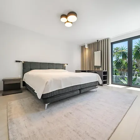 Rio Beachfront Villa Marbellac